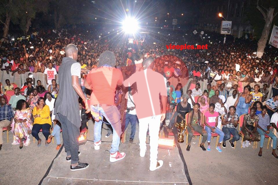 20915699_407669542962448_708415038_n