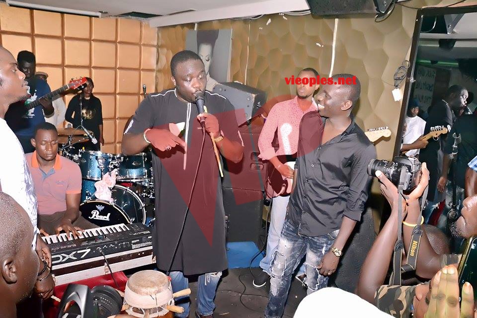 20938067_408937799502289_191323309_n