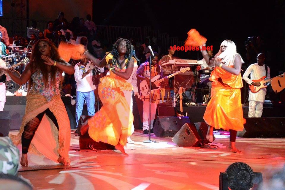 23549838_438998033162932_1280853757_n