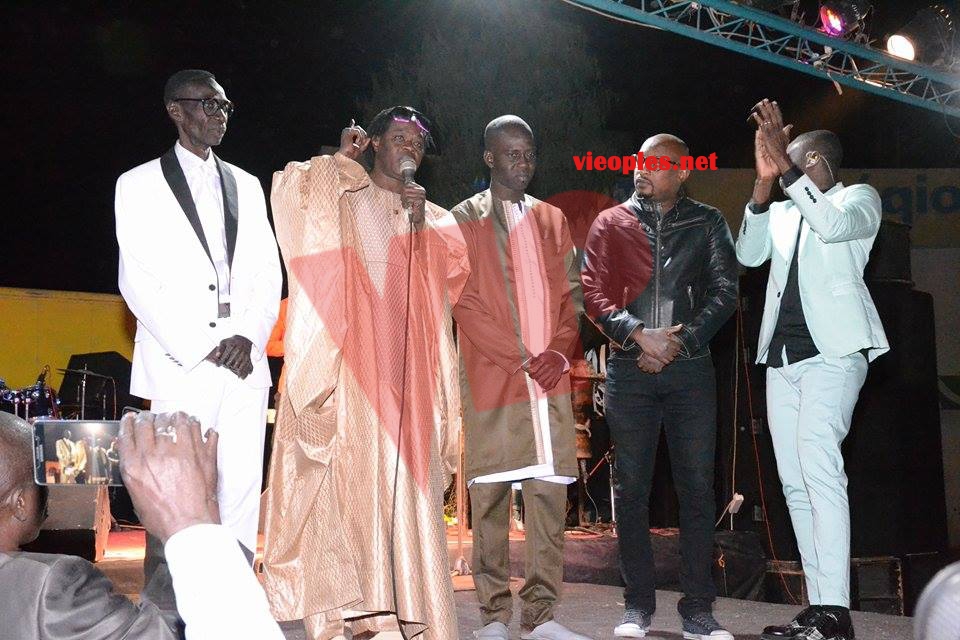 25675140_454693361593399_24317594_n