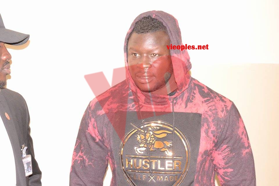 27152897_466428537086548_1325830110_n