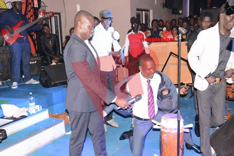 26996883_466418860420849_1023401224_n