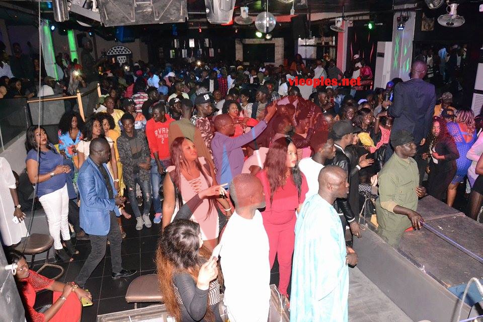 27043077_466418587087543_1252988958_n