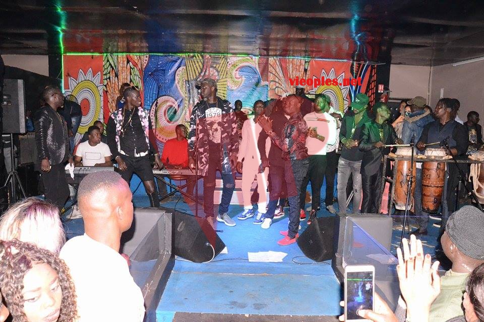 27157074_466418740420861_1499356227_n