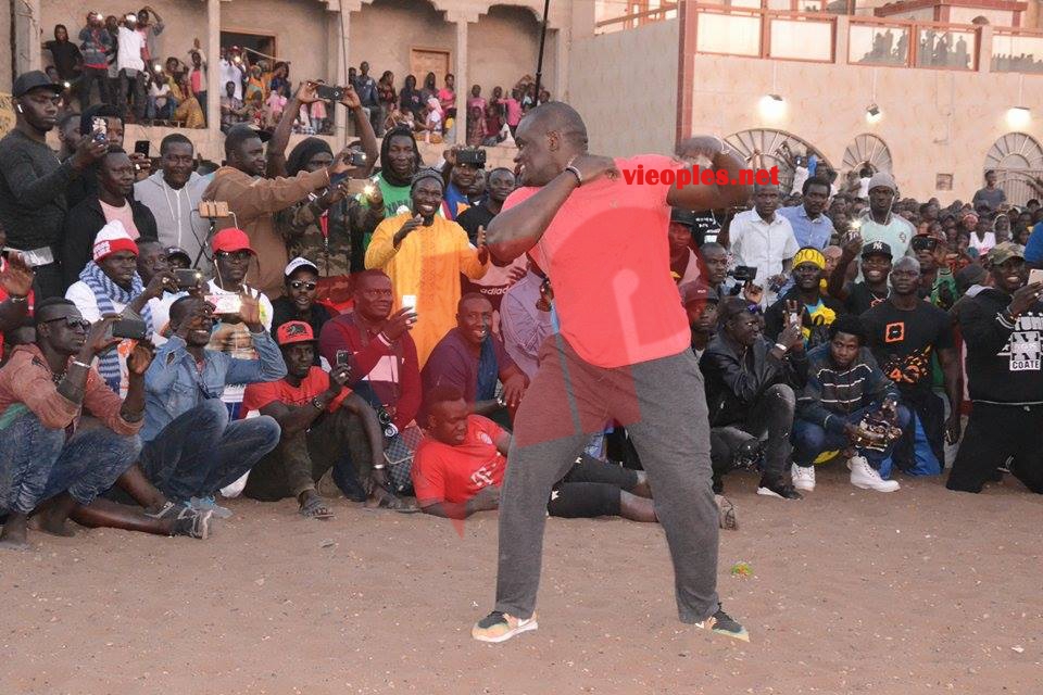 27153052_467901160272619_320194734_n