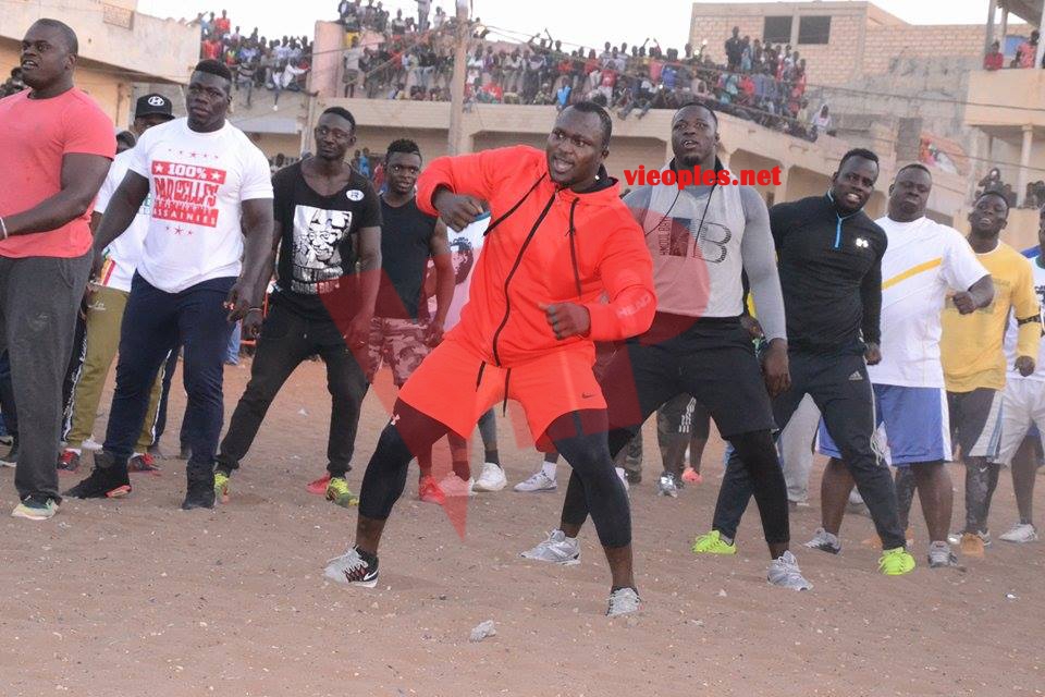 27292248_467901333605935_1895979920_n