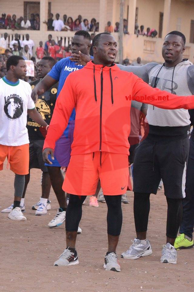 27292352_467901680272567_466458441_n