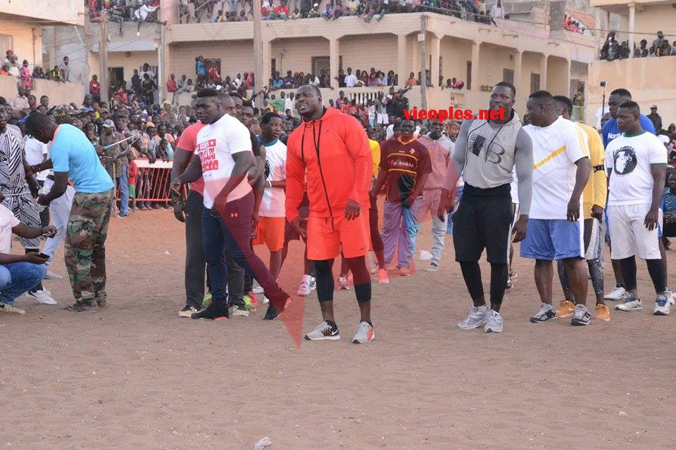 27294469_467902693605799_1992066000_n-1