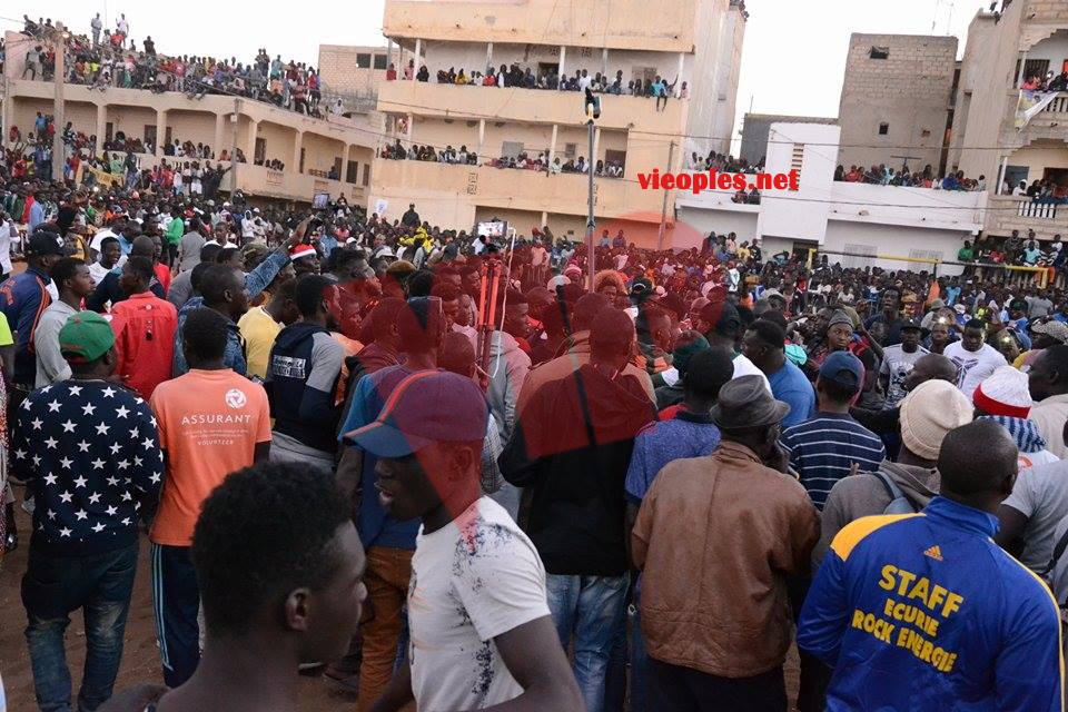 27294509_467900336939368_1898325103_n