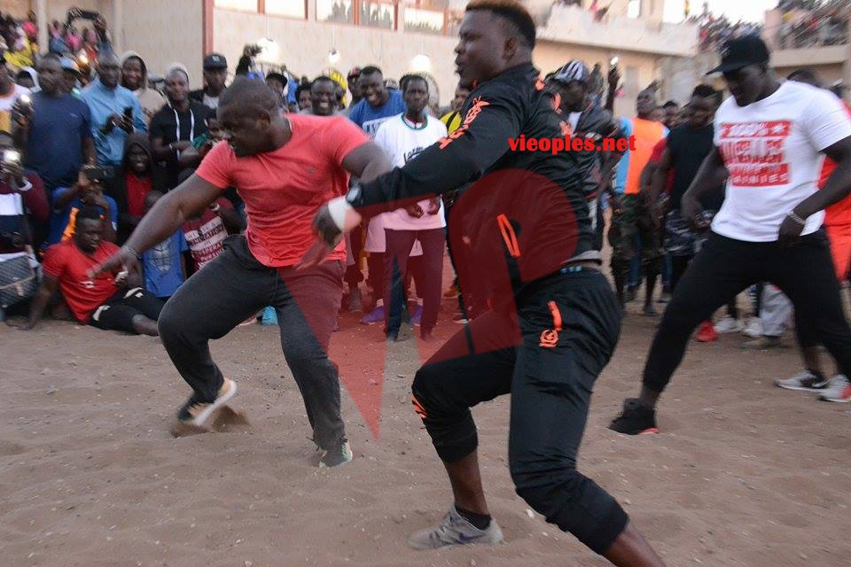 27394823_467900493606019_1932128413_n