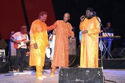 27294535_468899450172790_1062004560_n