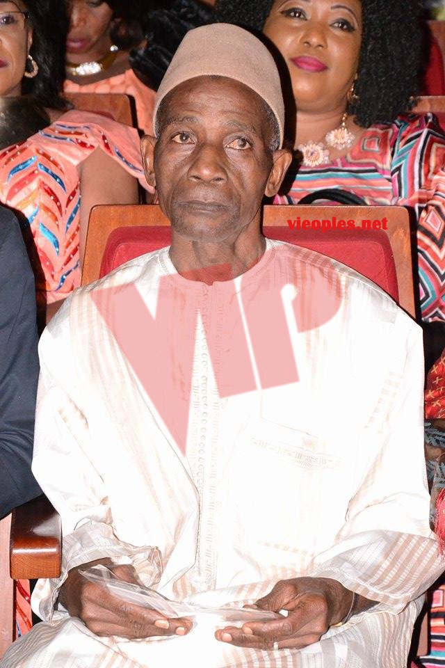 27497228_468897723506296_1224050010_n