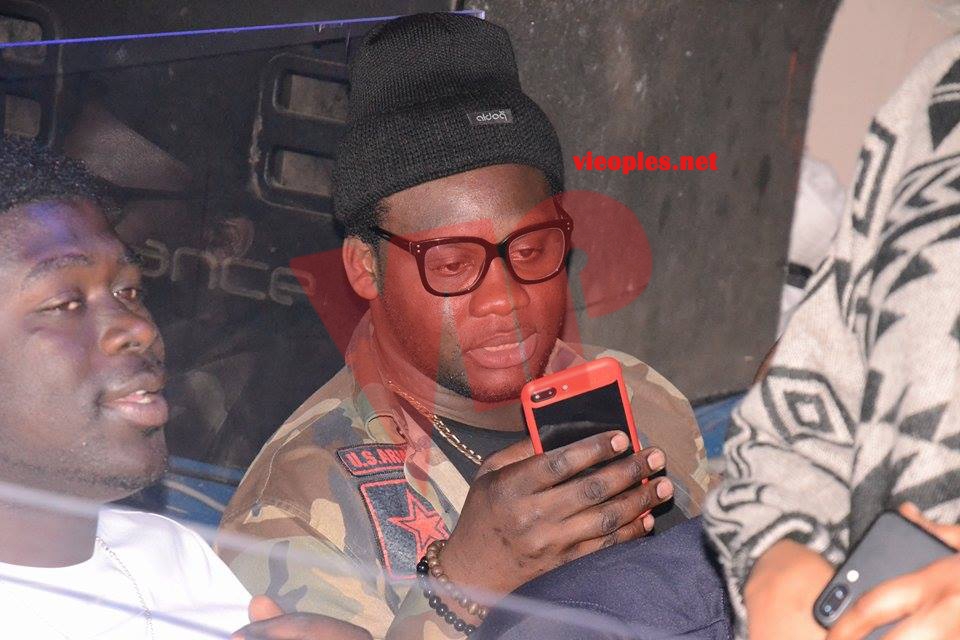 received_472463763149692